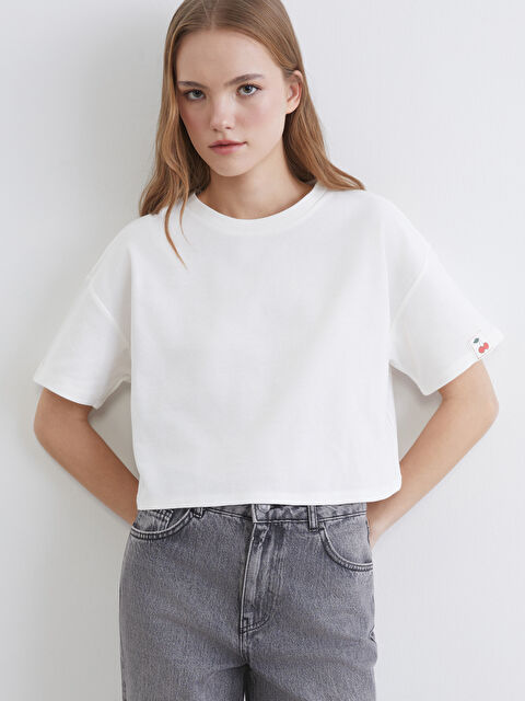 LCW ECO Bisiklet Yaka Kiraz Baskılı Kadın Crop - S6FN16Z8-J5E