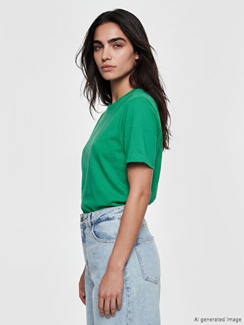 LCW Vision Bisiklet Yaka Kadın Tişört