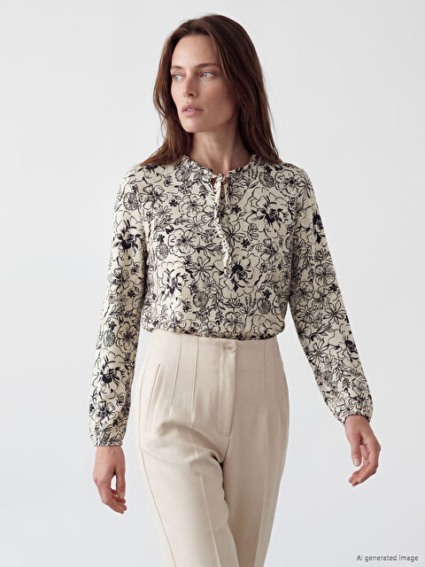 LCW Grace Bağlamalı Yaka Çiçekli Bluz