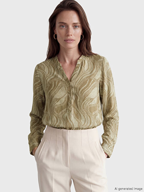 LCW Grace Kaçık Yaka Desenli Bluz	