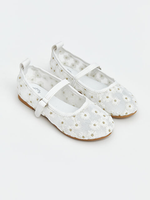 LCW STEPS Çiçek Nakışlı Kız Çocuk Babet