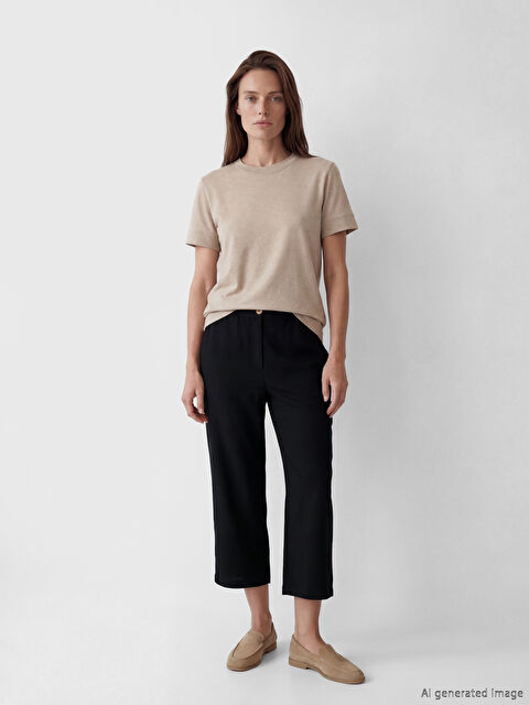 LCW Grace Beli Lastikli Standart Fit Kadın Kapri - S6FT81Z8-CVL