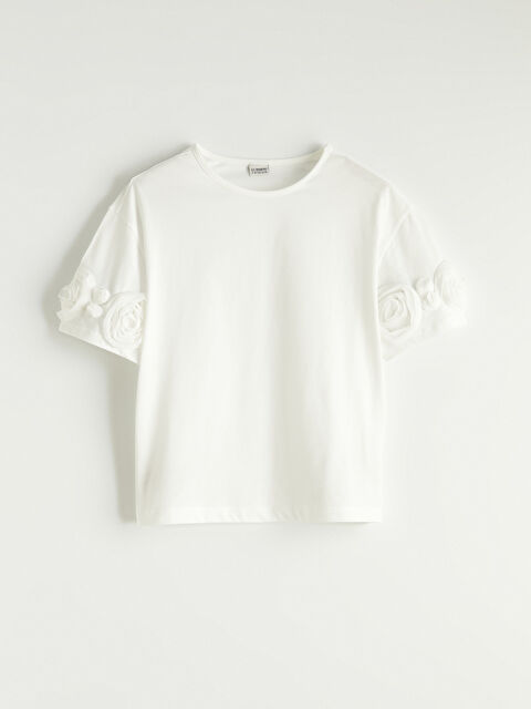 LCW Kids Bisiklet Yaka Nakışlı Kız Çocuk Tişört - S6G024Z4-FDU