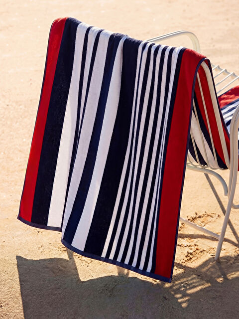 LCW ACCESSORIES Çizgi Desenli Plaj Havlusu 70x150 cm - S6G130Z8-CRP