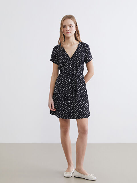 XSIDE Ženska mini haljina sa uzorkom i V izrezom sa pojasom - S6G664Z8-LQJ