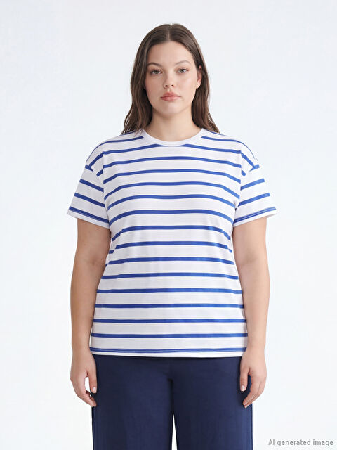 LCW Comfort Bisiklet Yaka Çizgili Kadın Tişört	