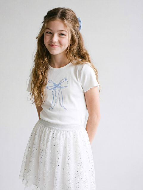 LCW Kids Fiyonk Baskılı Taşlı Kız Çocuk Fitilli Tişört - S6GC35Z4-R9J