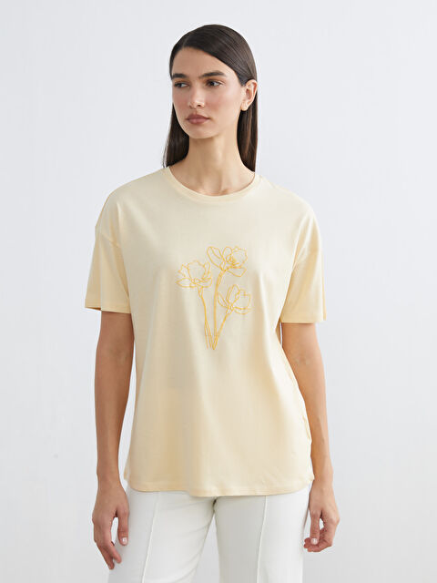 LCW Vision Floral crewneck tee. - S6GD80Z8-FVC