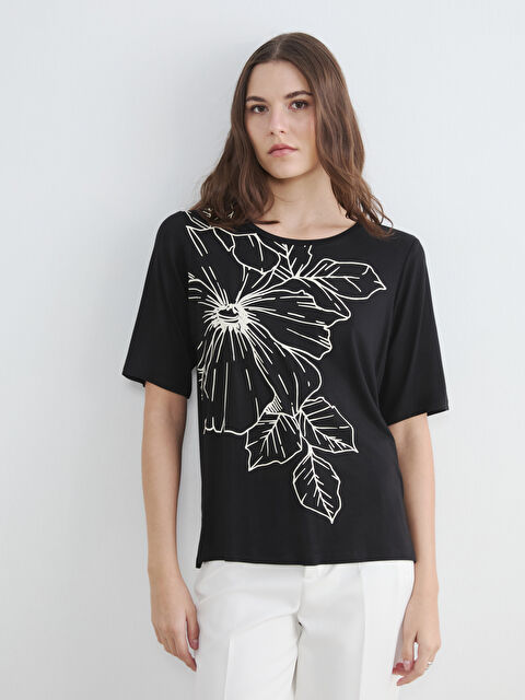 LCW ECO Bisiklet Yaka Çiçekli Kadın Tişört - S6GK42Z8-CVL