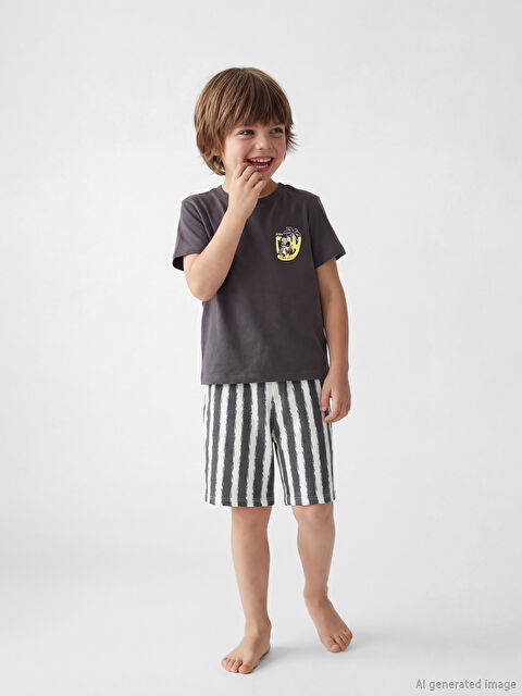 LCW Kids Bisiklet Yaka Erkek Çocuk Şortlu Pijama Takımı - S6GM64Z1-HEF