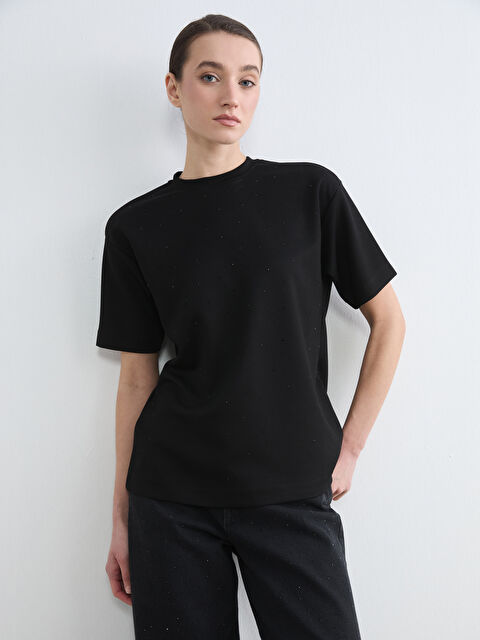 LCW Modest Bisiklet Yaka Taşlı Kadın Tişört - S6GS89Z8-CVL