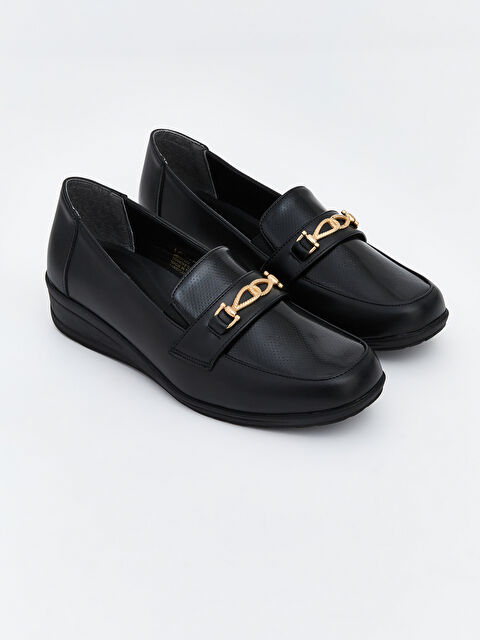 LCW STEPS Deri Görünümlü Metal Aplikeli Kadın Klasik Ayakkabı - S6H313Z8-HUC