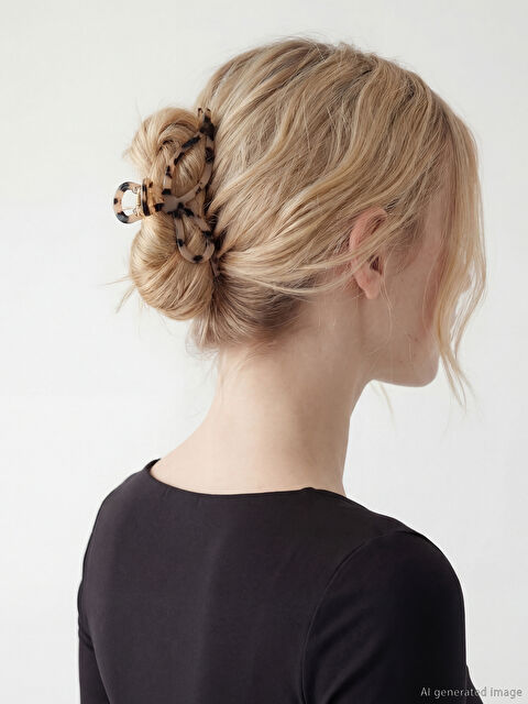 LCW ACCESSORIES Fiyonk Figürlü Kadın Mandal Toka  - S6H568Z8-M0T