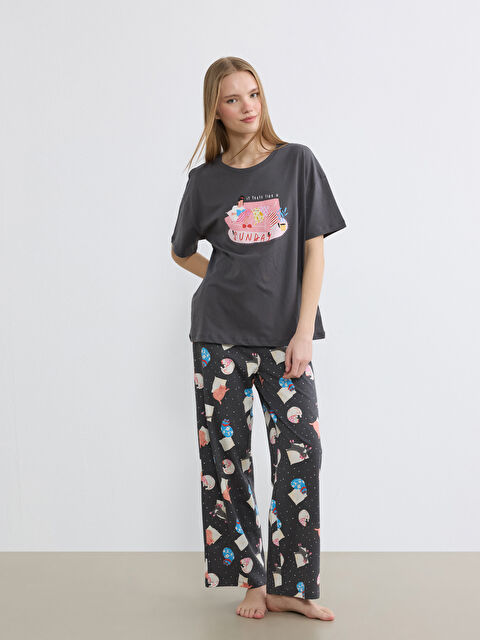 LCW Young Bisiklet Yaka Baskılı Kadın Pijama Takım - S6H749Z8-LRX