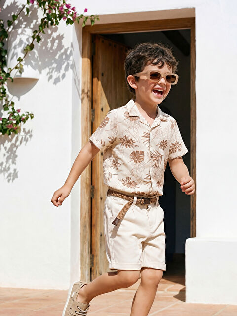 LCW Kids Kemerli Regular Fit Erkek Çocuk Gabardin Şort