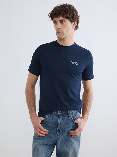 LCWAIKIKI Classic Bisiklet Yaka Nakışlı Erkek Tişört