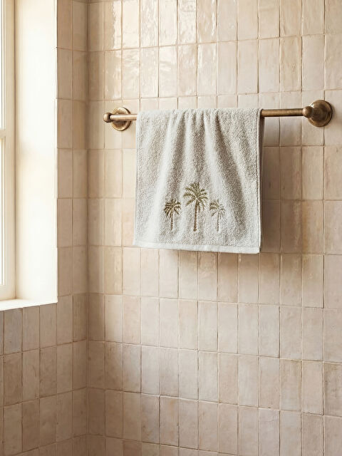 LCW HOME Çiçek Nakışlı Yüz Havlusu 50x80 cm - S6HQ02Z8-Y1Z