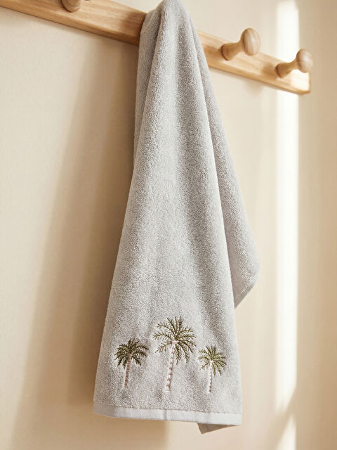 LCW HOME Çiçek Nakışlı Yüz Havlusu 50x80 cm - S6HQ02Z8-Y1Z