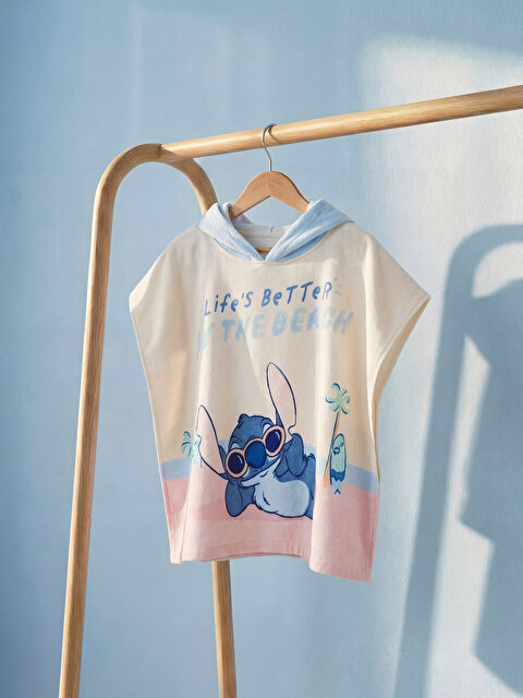 LCW ACCESSORIES Stitch Baskılı Kız Çocuk Panço Havlu