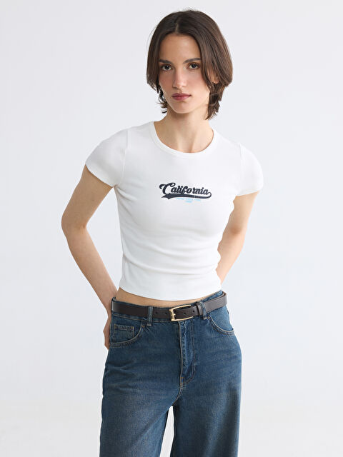 LC WAIKIKI Bisiklet Yaka California Baskılı Kadın Tişört