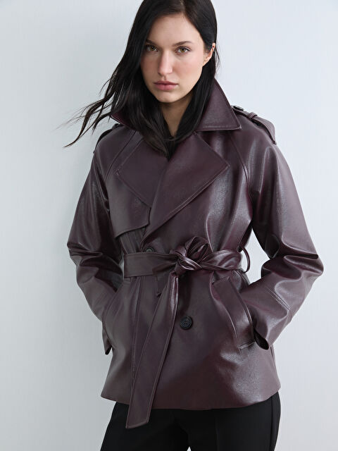 LCW STUDIO Kruvaze Yaka Kadın Deri Görünümlü Trençkot - S6IJ92Z8-ZKL