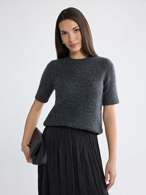 LCWAIKIKI Classic Bisiklet Yaka Kadın Triko Kazak	 - S6IU41Z8-D6Y