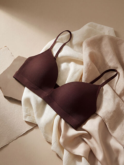 LCW DREAM Balensiz Dolgusuz Düz Üçgen Sütyen	 - S6IY77Z8-HHD