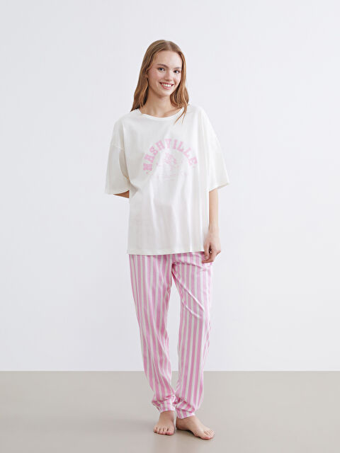 LCW Young Bisiklet Yaka Baskılı Kadın Pijama Takım - S6J269Z8-LT4