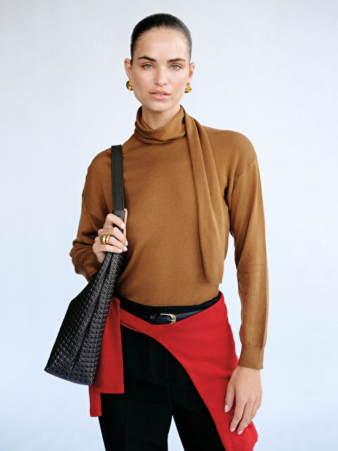 LCWAIKIKI Classic Atkılı Yaka Kadın Triko Kazak - S6J277Z8-JYL