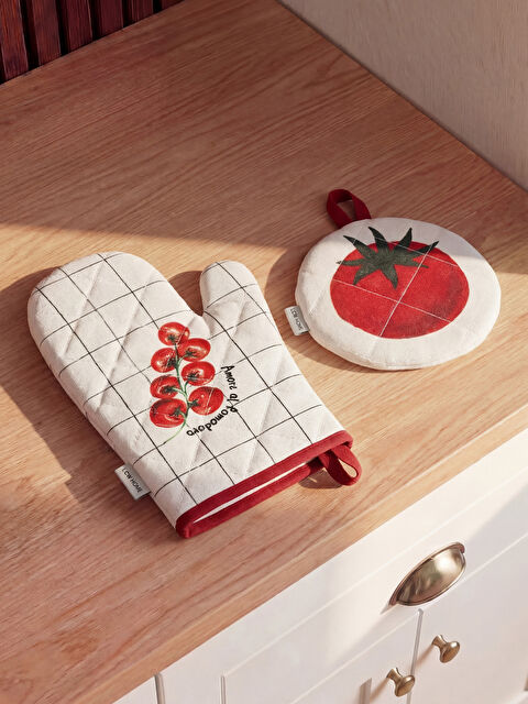 LCW HOME Domates Baskılı Fırın Eldiveni ve Tutaç