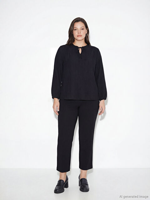 LCWAIKIKI Classic Beli Lastikli Havuç Kesim Kadın Pantolon