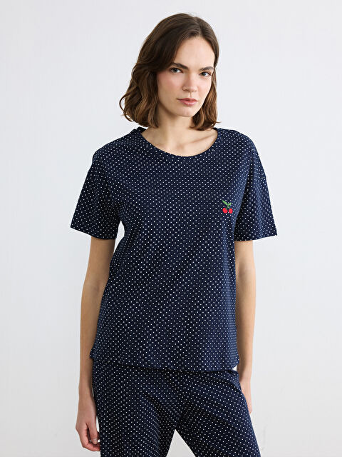 LCW Young Bisiklet Yaka Kiraz Nakışlı Kadın Pijama Takım - S6JQ08Z8-LSJ