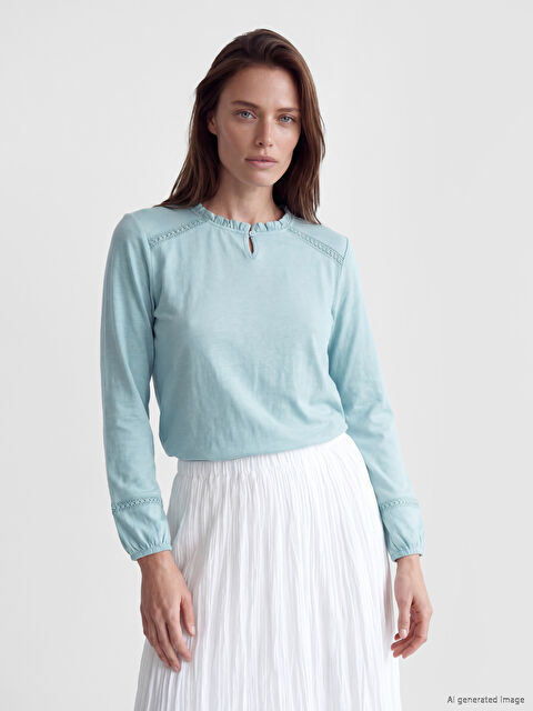 LCW Grace Bisiklet Yaka Nakışlı Bluz