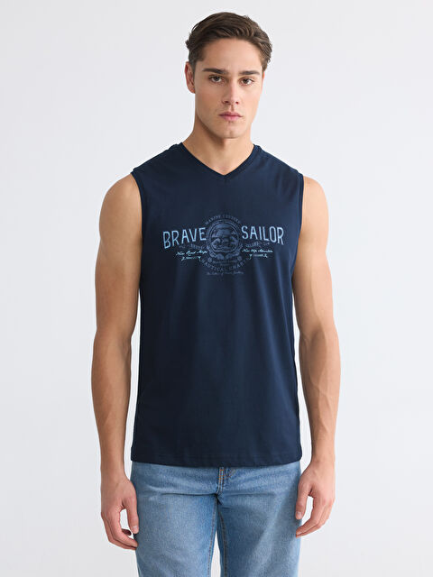 LCWAIKIKI Classic V Yaka Baskılı Penye Erkek Kolsuz Tişört