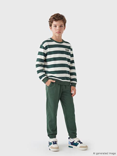 LCW Kids Bisiklet Yaka Çizgili Erkek Çocuk Sweatshirt ve Eşofman Altı - S6K386Z4-LFT