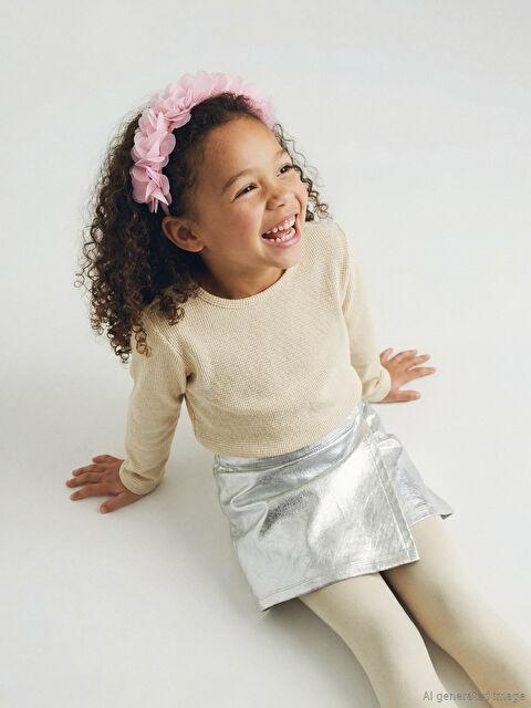 LCW Kids Simli Fiyonk Detaylı Kız Çocuk Tişört - S6K722Z1-GHW