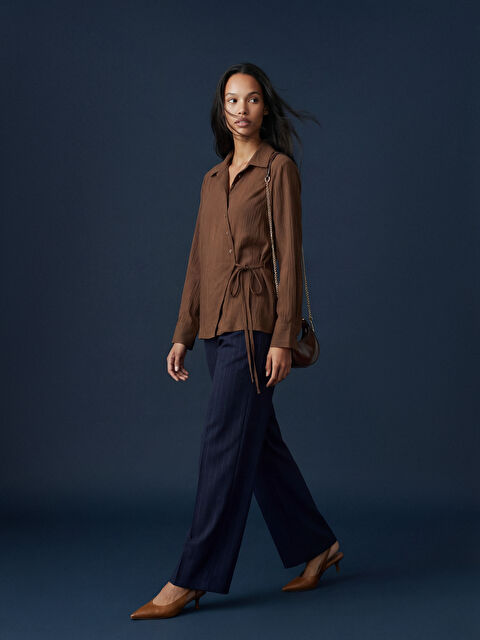 LCWAIKIKI Classic Beli Lastikli Çizgili Kadın Pileli Pantolon - S6K796Z8-LGS