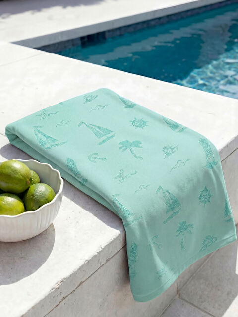 LCW ECO Desenli Erkek Çocuk Plaj Havlusu 70x140 cm - S6K833Z4-FZA