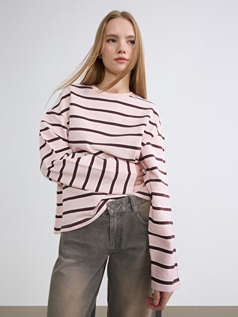 XSIDE Bisiklet Yaka Çizgili Oversize Kadın Sweatshirt - S6K877Z8-LHF