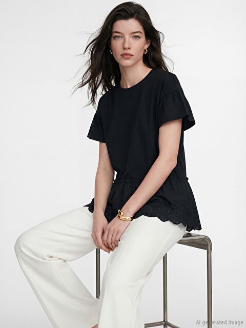 LCW Comfort Bisiklet Yaka Nakışlı Fırfırlı Bluz