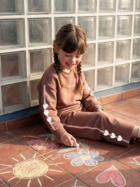 LCW Kids Kalp ve Yazı Baskılı Kız Çocuk Soft Touch Sweatshirt - S6KC71Z1-H31