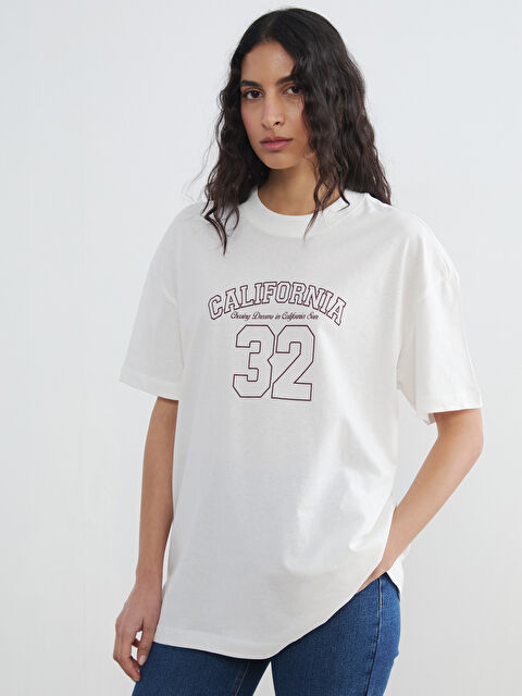 LCW Modest მრგვალი საყელო კალიფორნია ნაბეჭდი ქალების მაისური