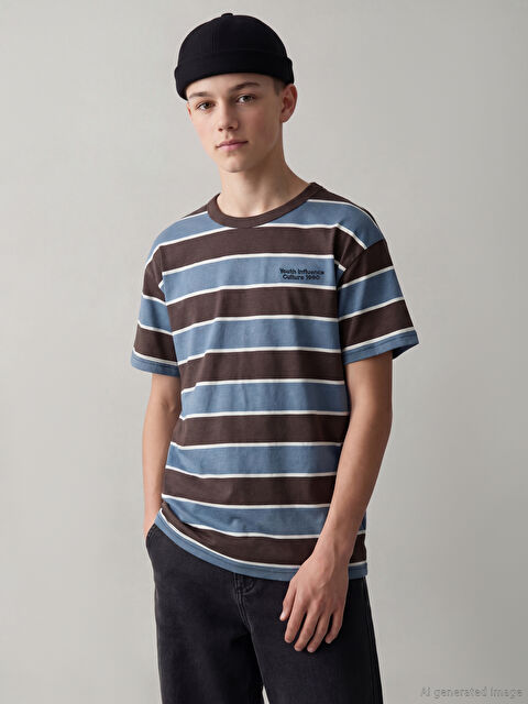 LCW Kids Bisiklet Yaka Çizgili Erkek Çocuk Tişört