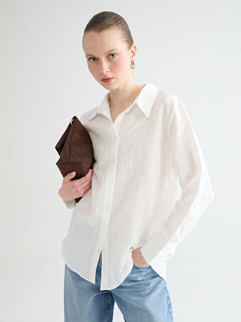 LCWAIKIKI Classic Çizgili Kadın Gömlek - S6KJ40Z8-Q6K