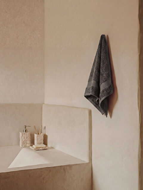 LCW ECO Çizgili Pamuklu Yüz Havlusu 50x80 cm - S6KL93Z8-R2H