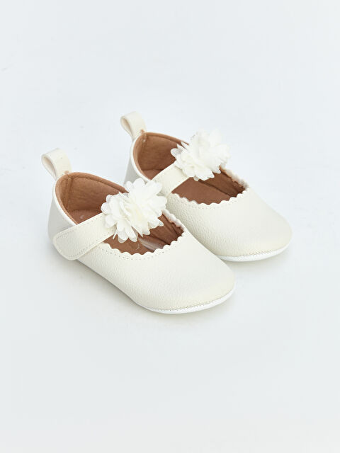 LCW STEPS Deri Görünümlü Kız Çocuk Babet