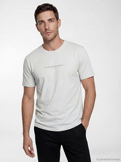 LCWAIKIKI Classic Bisiklet Yaka Baskılı Erkek Tişört