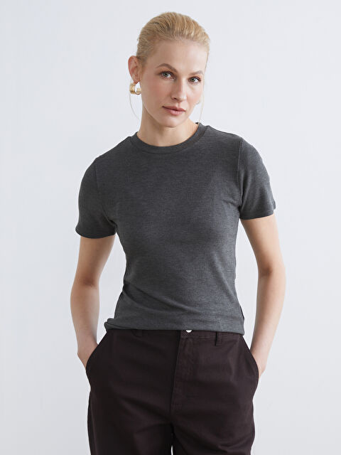 LCWAIKIKI Classic Bisiklet Yaka Kadın Tişört - S6L046Z8-L8N