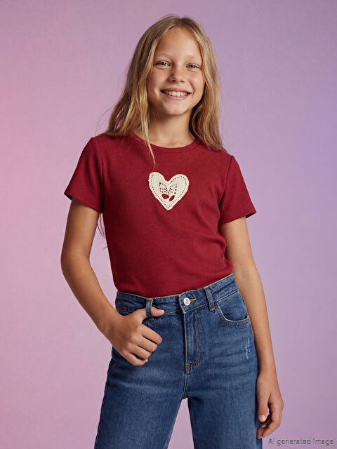 LCW Kids Bisiklet Yaka Kalp Nakışlı Kız Çocuk Tişört - S6L219Z4-HQG