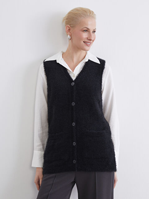 LCW Grace V Yaka Kadın Triko Yelek	 - S6L665Z8-CVL